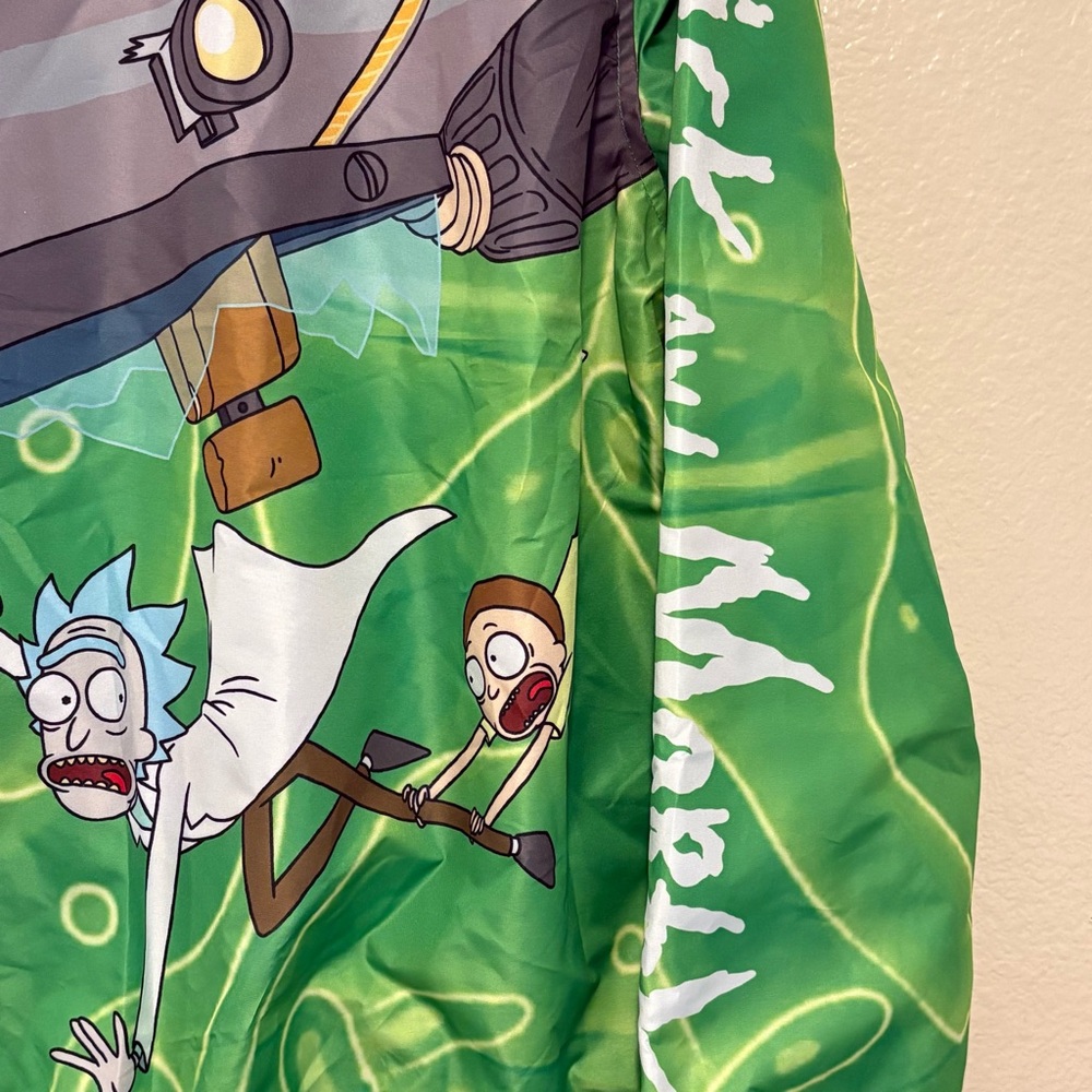 NWT Rick and Morty Members Only Bomber Jacket Green Portal Graphic Full Zip M - Picture 9 of 15